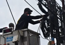 Satpol PP Surabaya Tertibkan 45 Tiang FO Ilegal